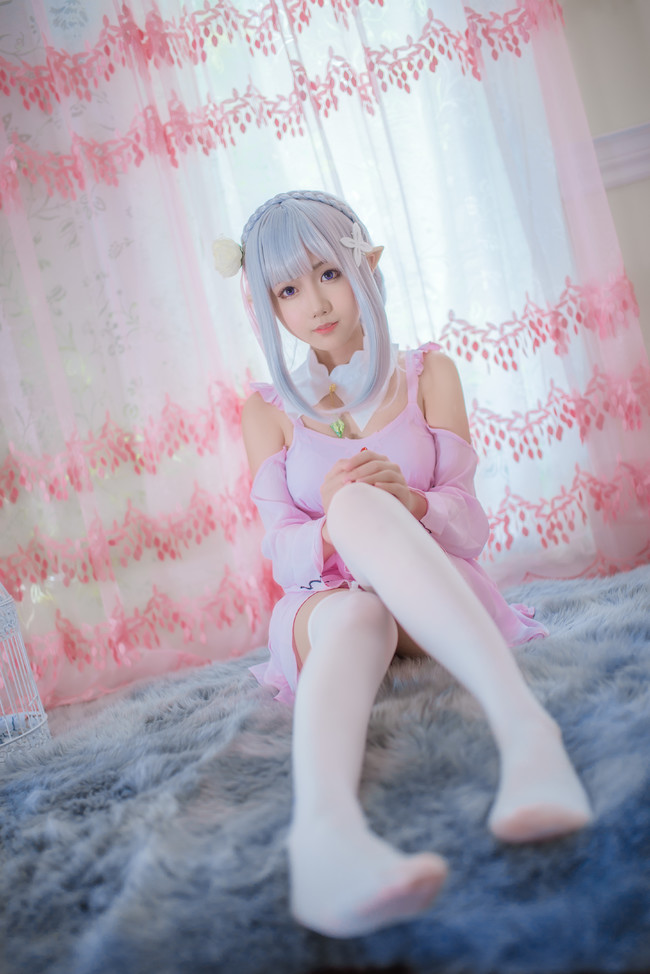 cosplay-cong-chua-toc-trang-truyen-tranh-Re:Zero-19