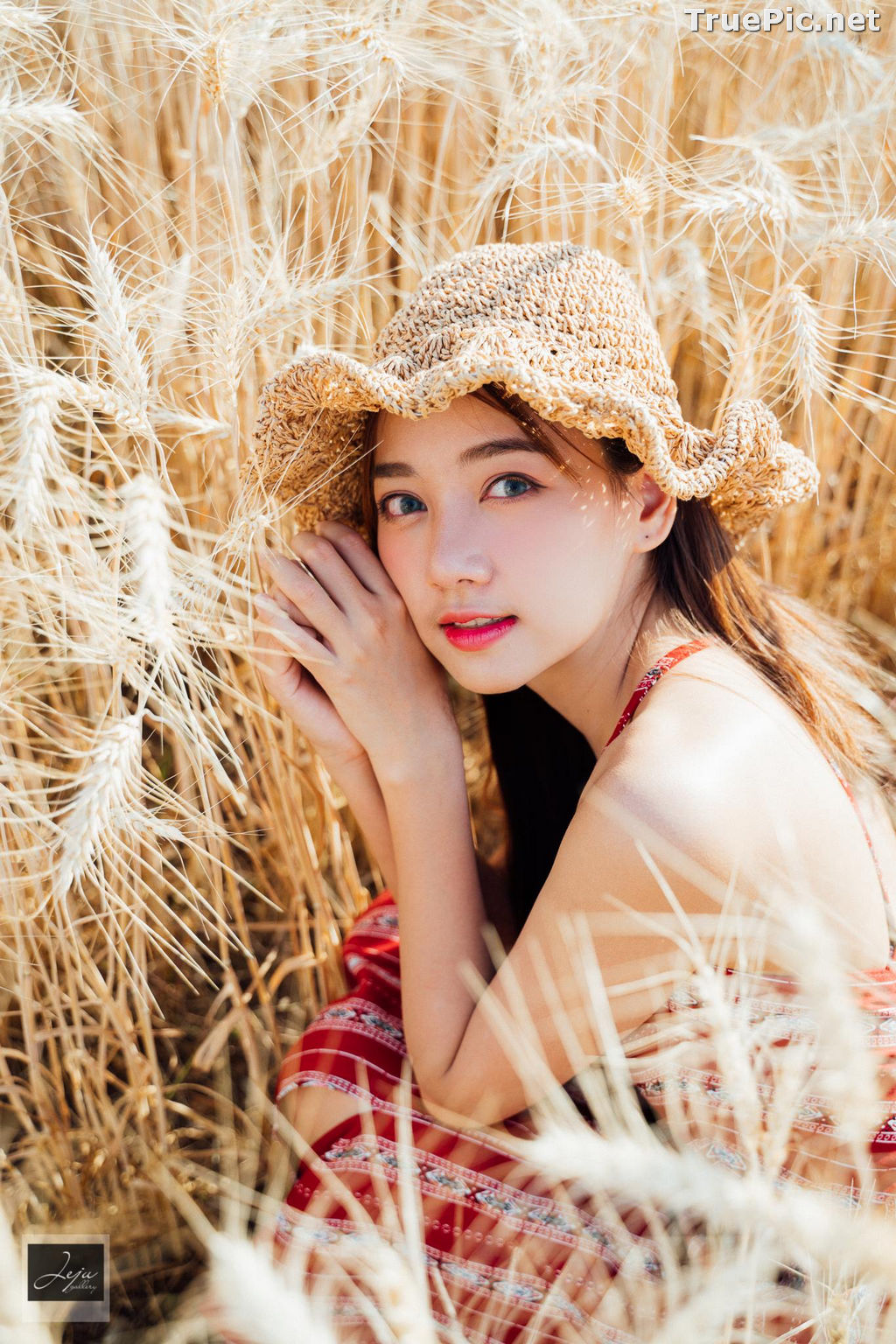 Image Thailand Cute Model - Fenfern Aeryingsak - Red in Barley - TruePic.net - Picture-1