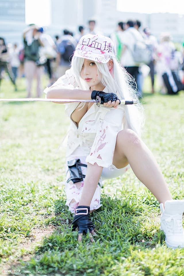 Lạ mắt với cosplay về tế bào Bạch Cầu ngực khủng trong Manga Hataraku Saibou - Ảnh 16.