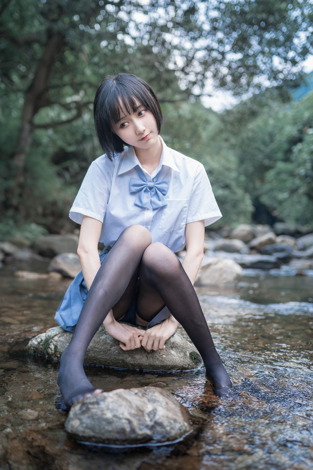 木绵绵OwO 水色溪边 黑丝JK制服Cosplay