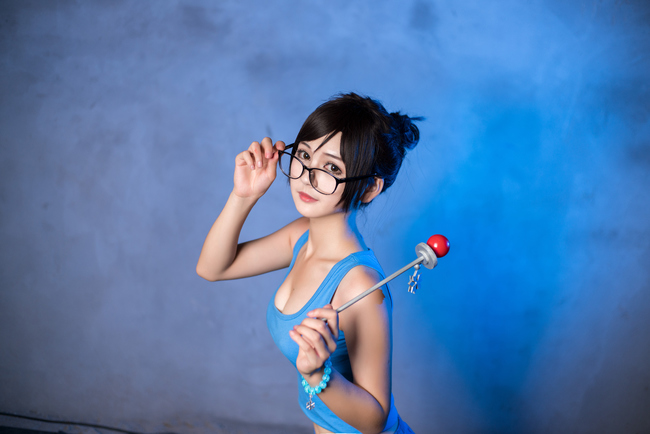 cosplay-co-nang-Me-quyen-ru-trong-over-watch-25