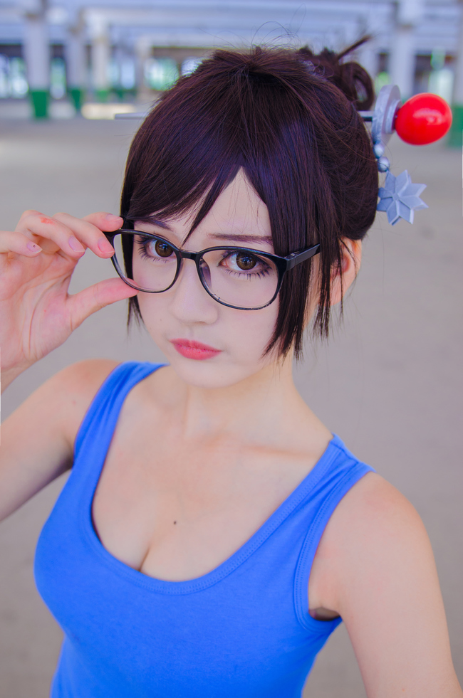 cosplay-co-nang-Me-quyen-ru-trong-over-watch-6