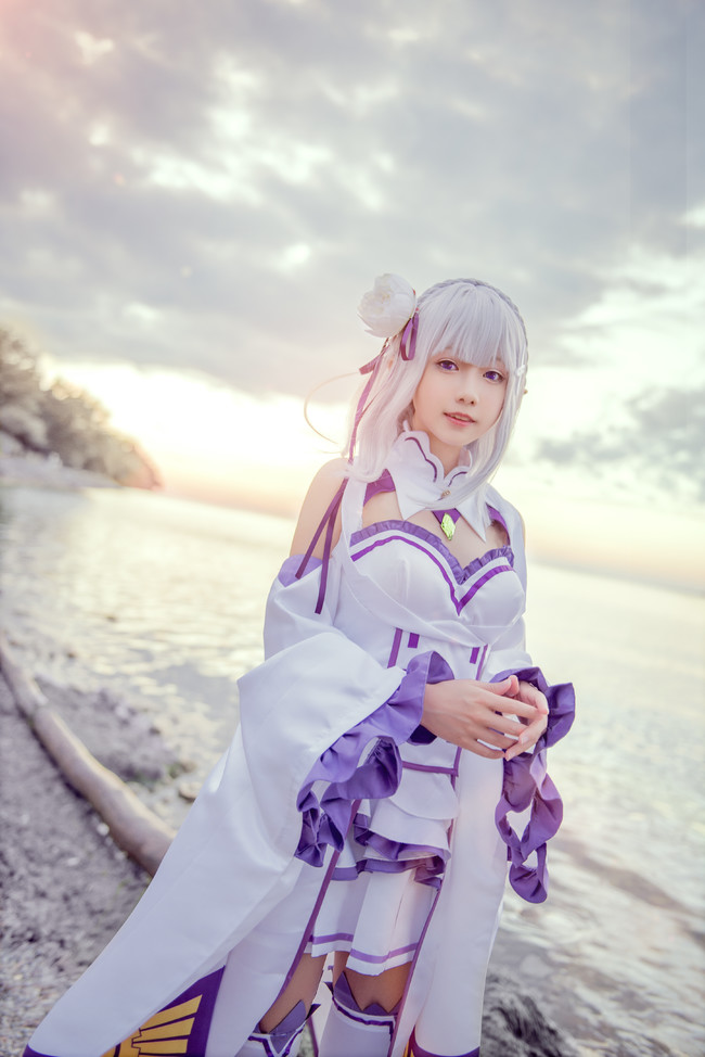 cosplay-cong-chua-toc-trang-truyen-tranh-Re:Zero-24