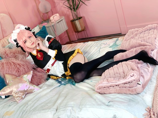 Báo động: Sneaky cosplay ngày càng sexy, quần áo cắt xén hở bạo khiến fan liên tục dính trap siêu kinh điển - Ảnh 17.