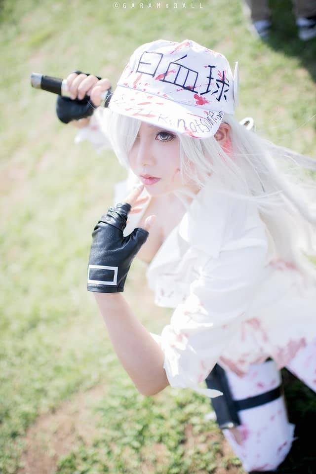 Lạ mắt với cosplay về tế bào Bạch Cầu ngực khủng trong Manga Hataraku Saibou - Ảnh 10.