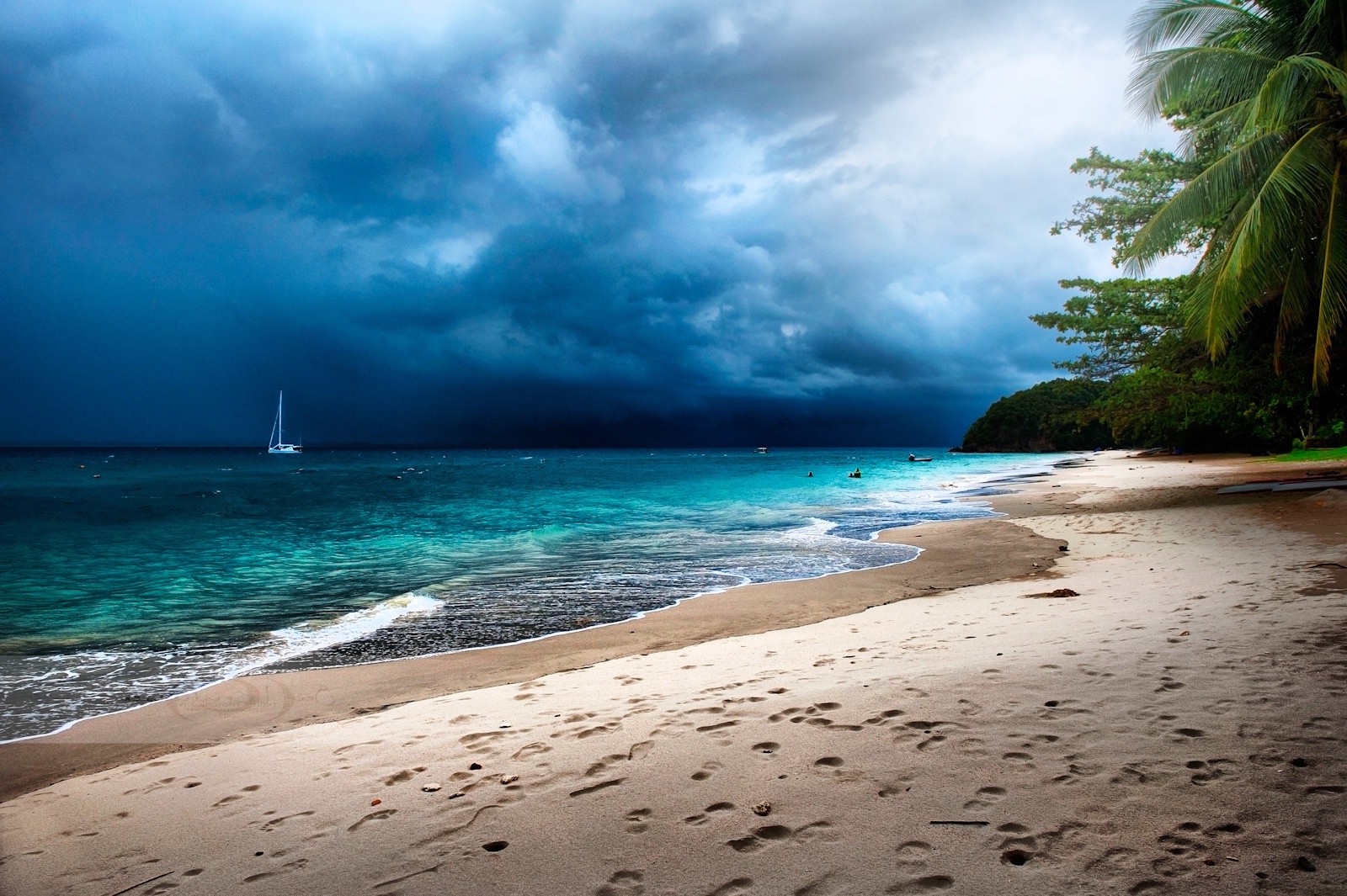 sunlight, landscape, sea, bay, water, nature, shore, sand, sky, clouds, beach, calm, storm, coast, palm trees, horizon, tropical, island, Malaysia, sailboats, Caribbean, vacation, cloud, tree, ocean, wave, tropics, computer wallpaper, body of water, wind wave, arecales, meteorological phenomenon, 1600x1065 px, phenomenon, palm tree, coastal and oceanic landforms