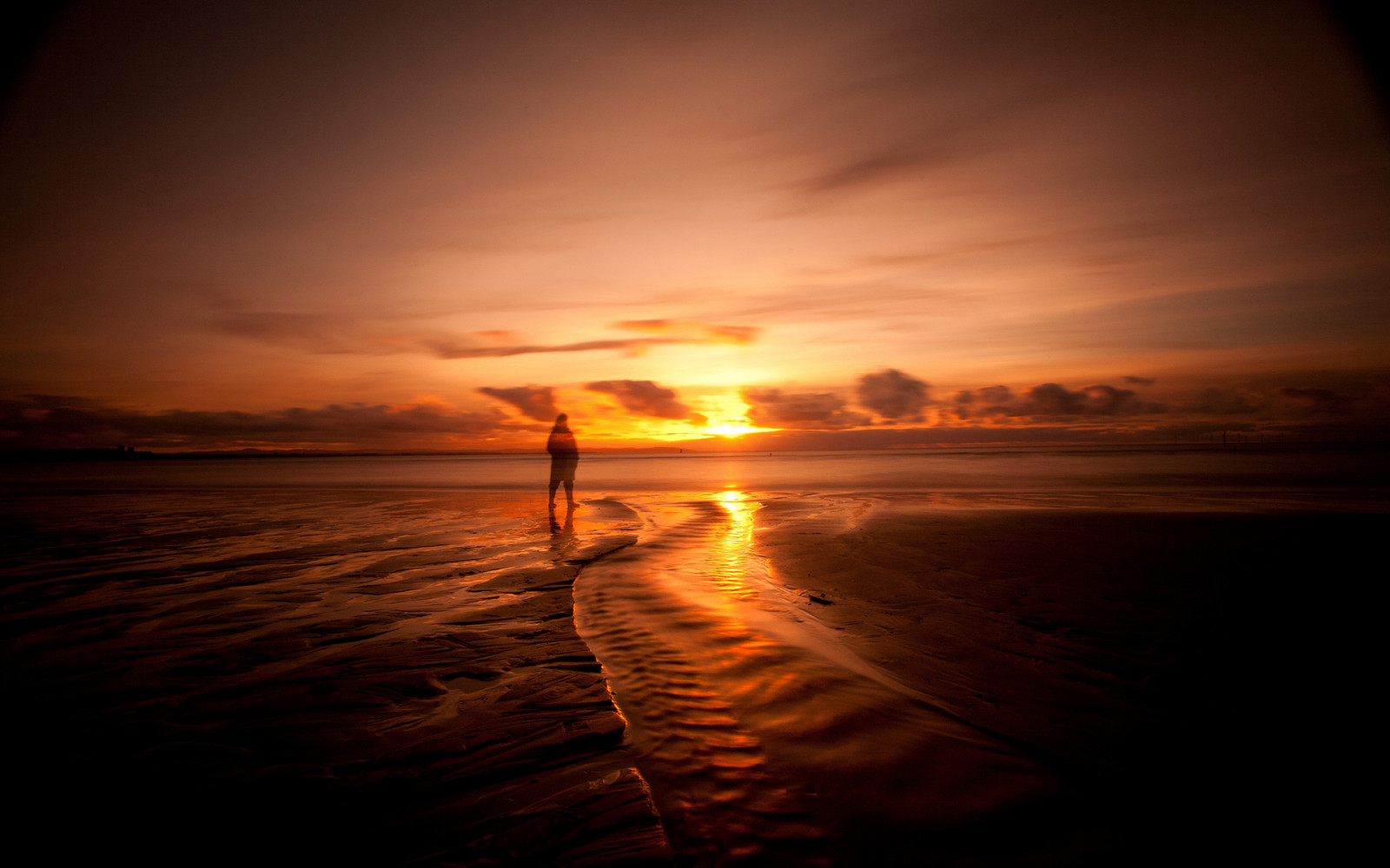 1920x1200 px, beaches, clouds, emotion, landscapes, mood, ocean, other, people, reflection, sea, sky, sunrise, sunset