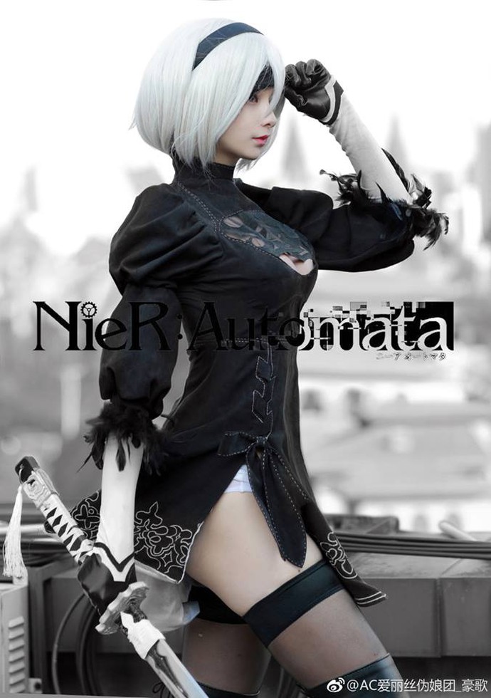 Bộ ảnh nữ nhân vật 2B trong Nier: Automata được thực hiện bởi nam coser