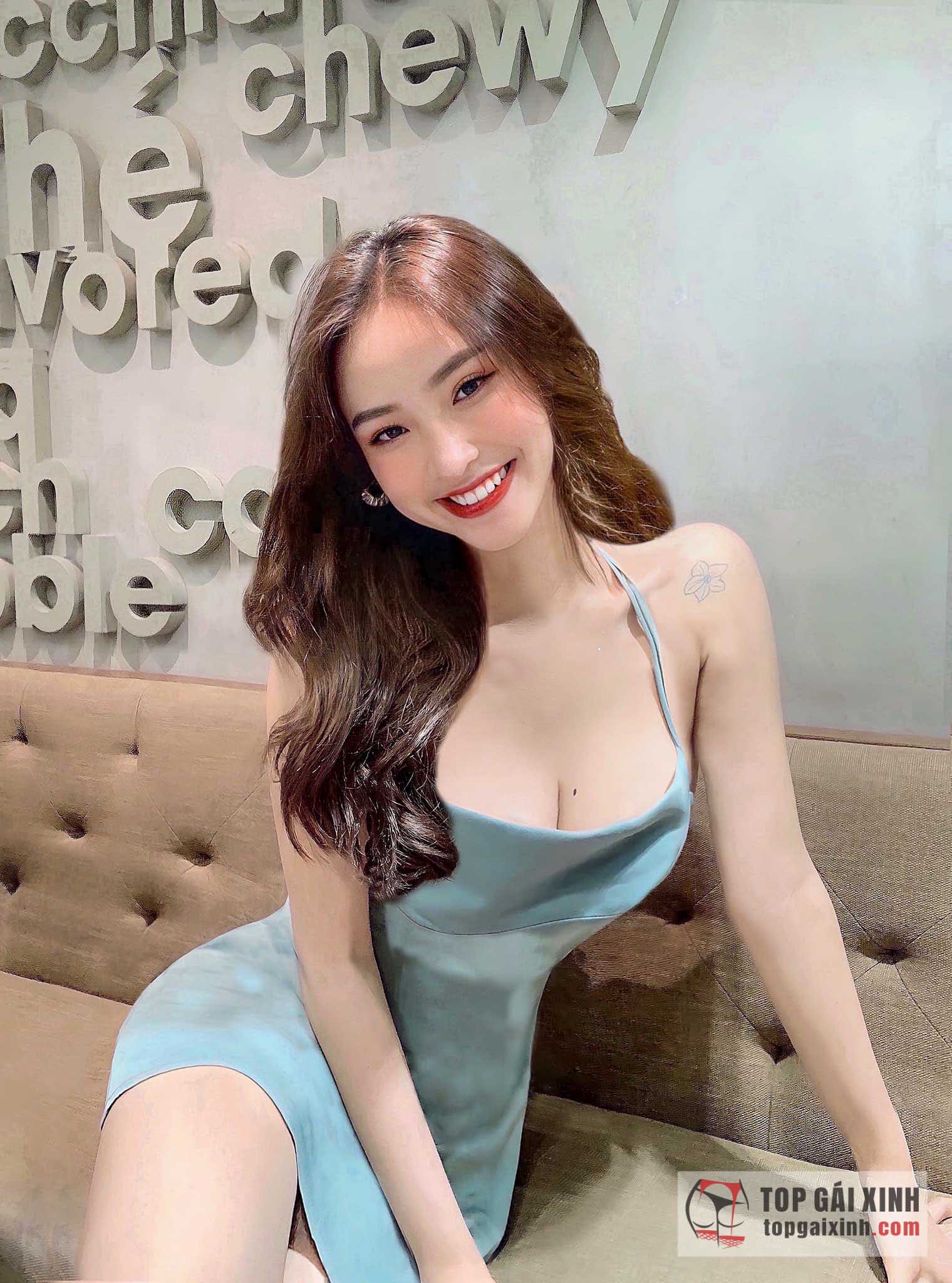 Hot girl Nguyễn Vân Anh khoe dáng nuột nà khiến anh em phụt máu mũi