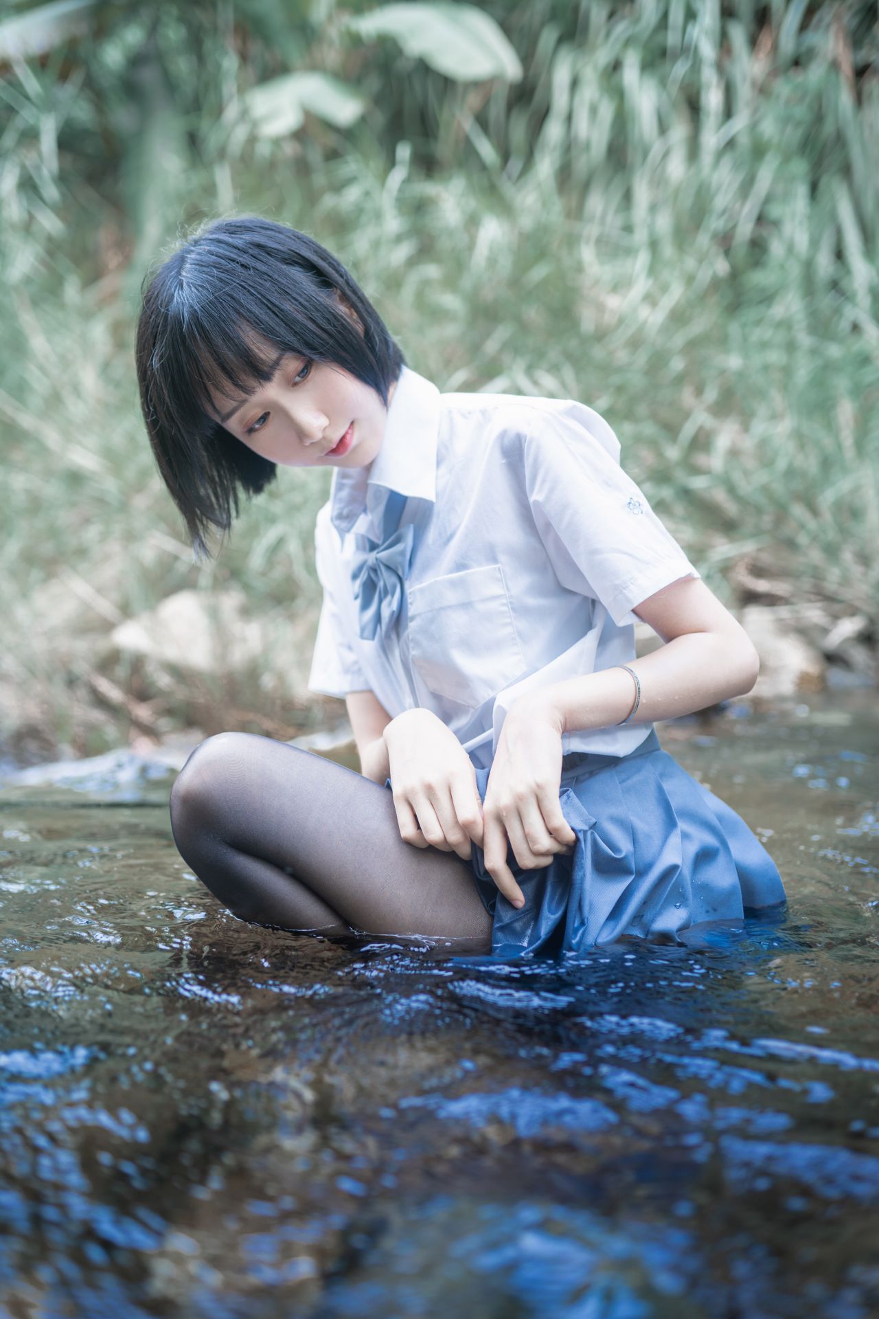 木绵绵OwO 水色溪边 黑丝JK制服Cosplay