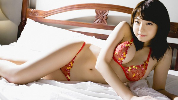 Vẻ gợi cảm của Shizuka Nakamuka: Gravure Idol hàng đầu Nhật Bản 23