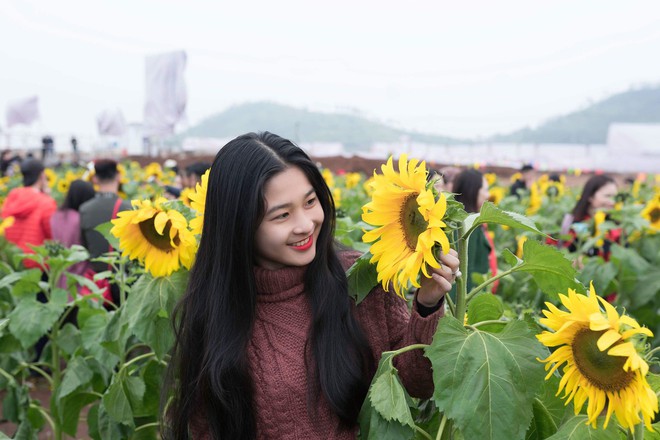 Hot girl bán bánh ướt ở Nghệ An khiến dân mạng rần rần truy tìm: Hóa ra là người quen! - Ảnh 2.