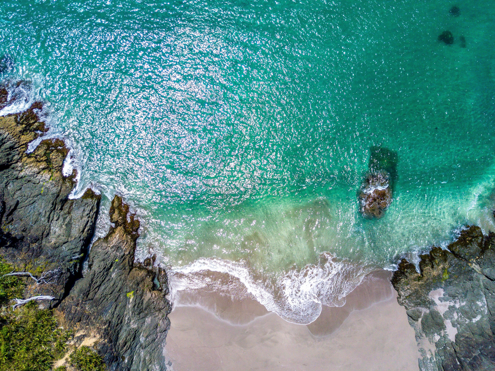 sea, water, rock, nature, sky, beach, coast, cliff, Terrain, ocean, wave, watercourse, body of water, wind wave, water feature, 3992x2992 px, coastal and oceanic landforms