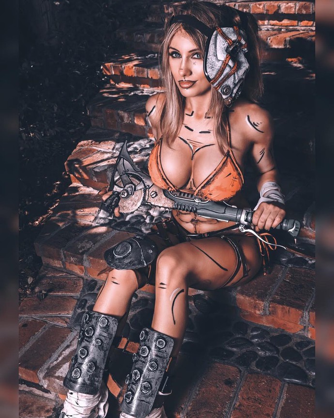 Không thể rời mắt khỏi Liz Katz - Cosplayer sở hữu vòng 1 nóng bỏng bậc nhất thế giới - Ảnh 15.