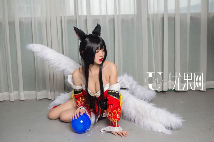 Ngất ngây với vòng ngực khủng của Xiang Chuan Ying trong bộ ảnh cosplay Ahri mới nhất - Ảnh 27.