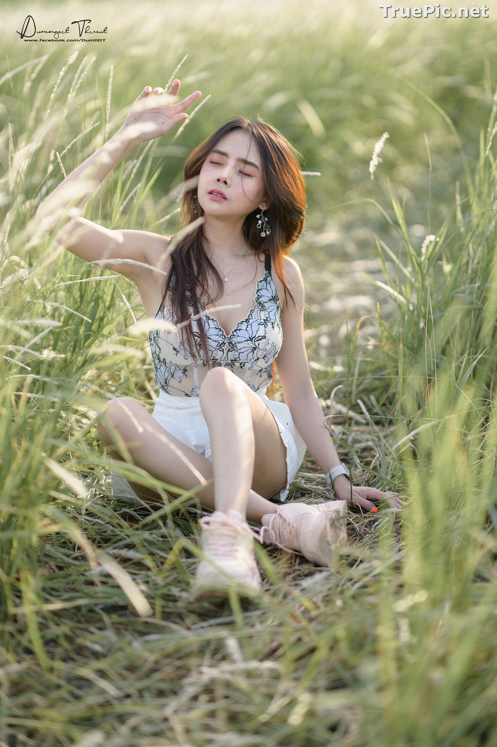 Image Thailand Model - Anusara Thaweesuk - Wild Grass Field - TruePic.net - Picture-6