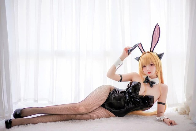 Bỏng mắt với hình ảnh cosplay Golden Darkness trong To Love-Ru theo phong cách nàng thỏ - Ảnh 4.