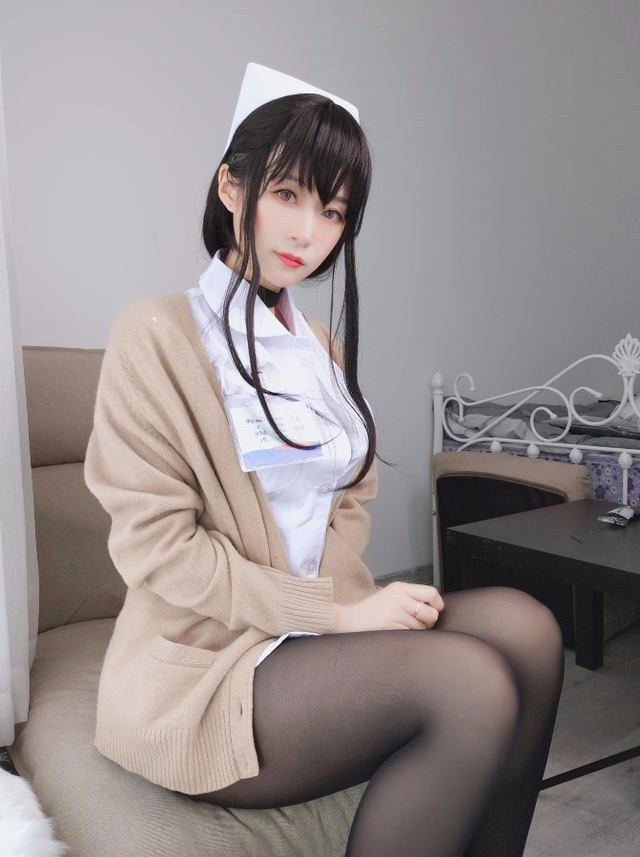 Ngắm nét đẹp mong manh của thiên thần áo trắng qua bộ ảnh cosplay sexy - Ảnh 5.