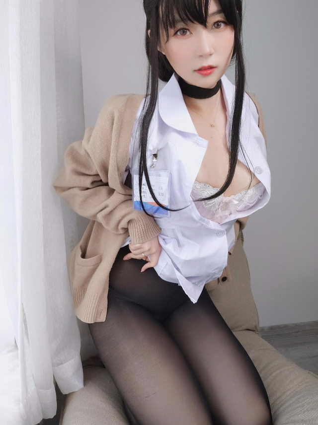 Ngắm nét đẹp mong manh của thiên thần áo trắng qua bộ ảnh cosplay sexy - Ảnh 7.