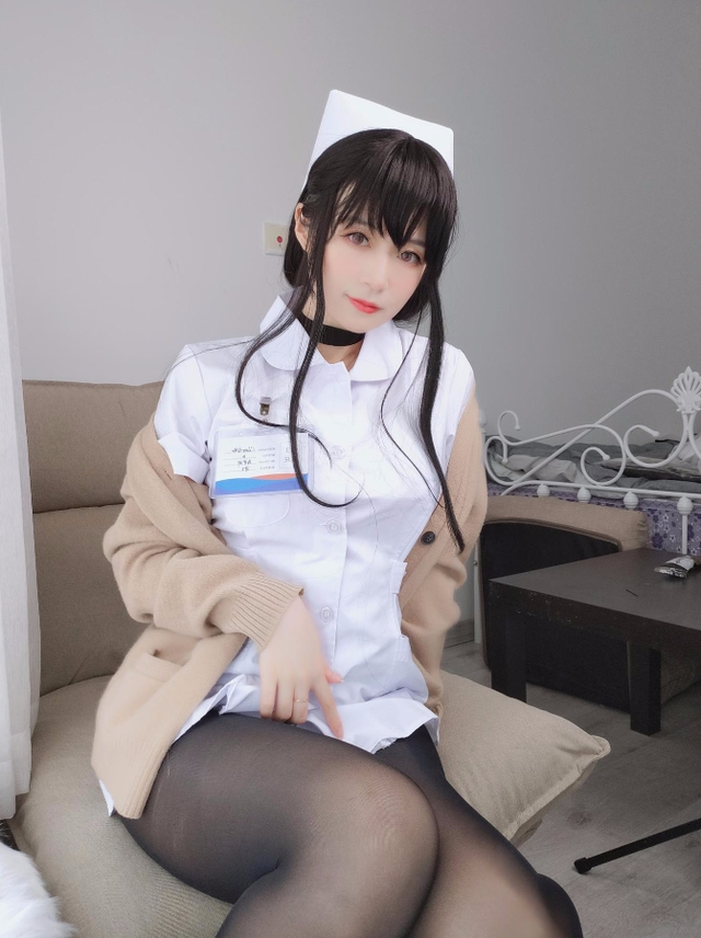 Ngắm nét đẹp mong manh của thiên thần áo trắng qua bộ ảnh cosplay sexy - Ảnh 4.