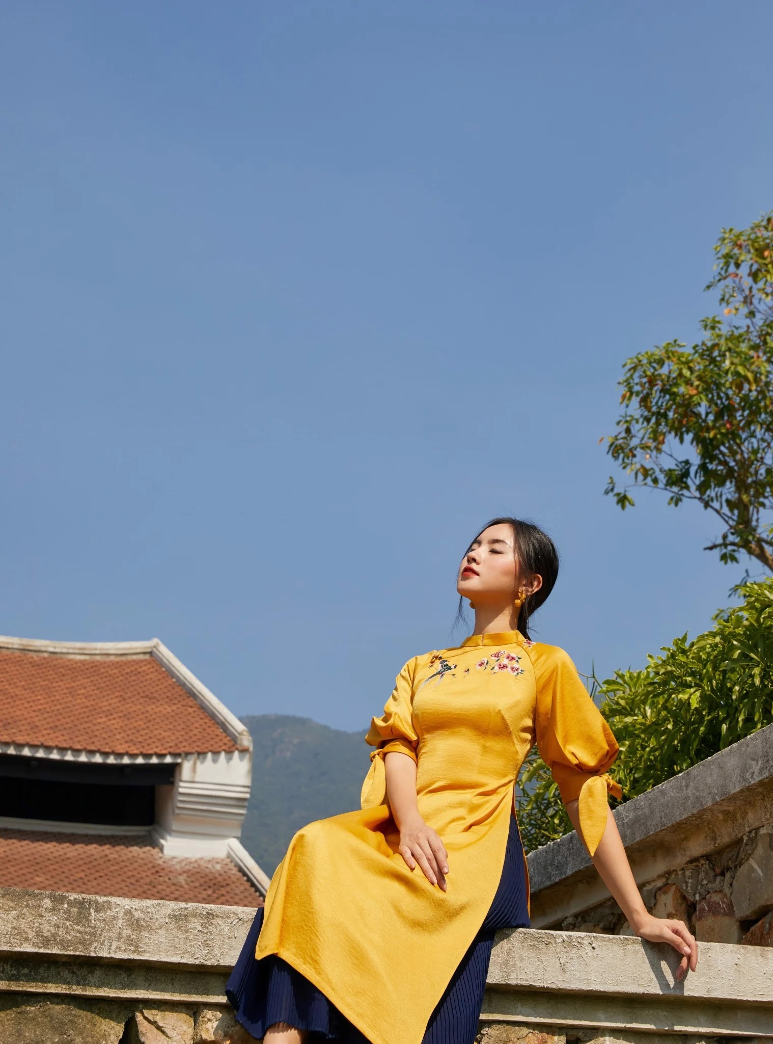 Áo dài for her