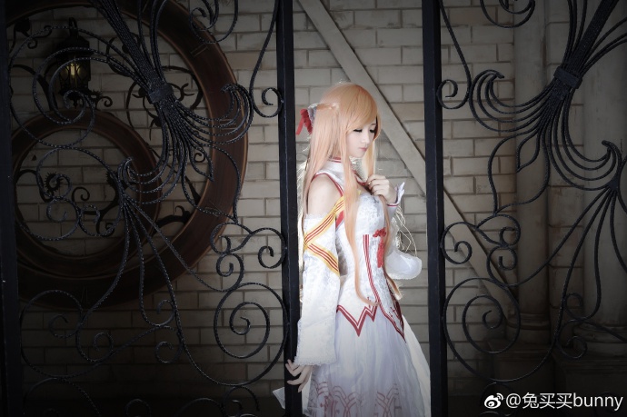 Cosplay Asuna Yuuki cực dễ thương trong Sword Art Online