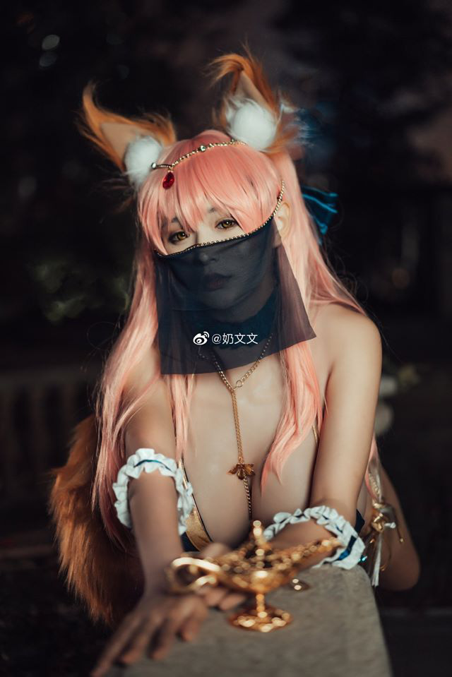 Nghẹt thở trước màn cosplay nàng cáo Tamamo no Mae trong FGO quá bốc lửa - Ảnh 1.