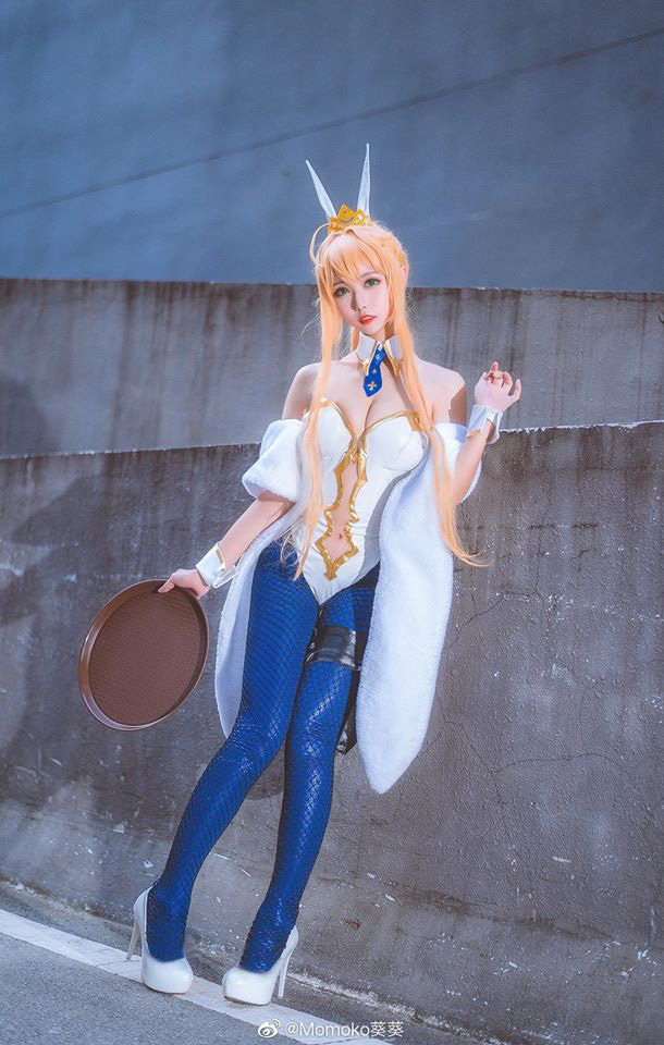 Ngắm nàng Vua nước Anh Arturia Pendragon bước ra đời thật qua loạt ảnh cosplay đẹp mắt - Ảnh 9.