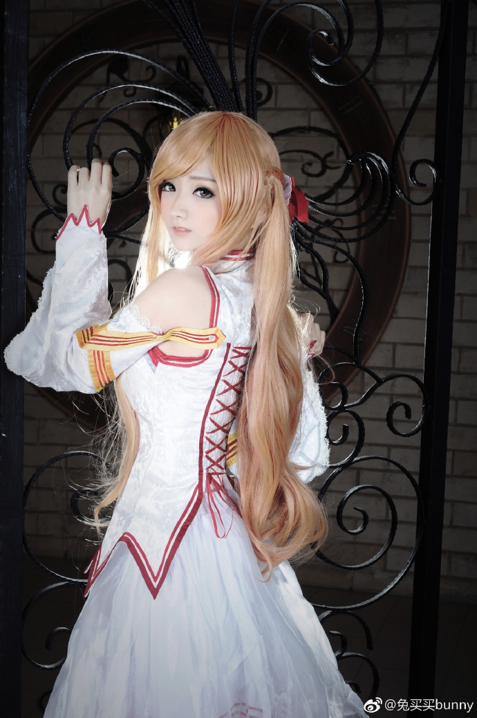 Cosplay Asuna Yuuki cực dễ thương trong Sword Art Online