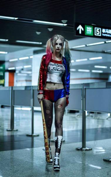 cosplay-Harley-Quinn-giong-y-het-nhu-trong-phim-9