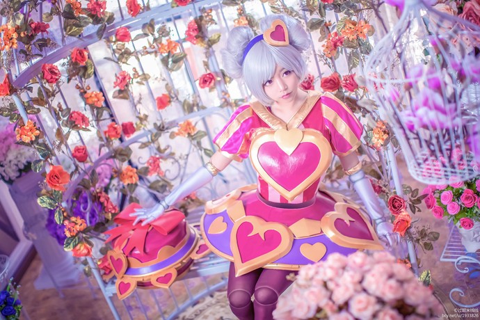 Cùng ngắm cosplay Orianna Quả Cầu Tình Ái cực dễ thương dành cho fan Liên Minh Huyền Thoại