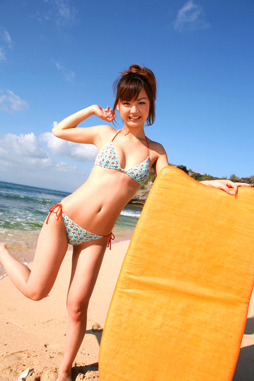 Tani Asami: Gravure Idol xinh đẹp với gương mặt baby 17