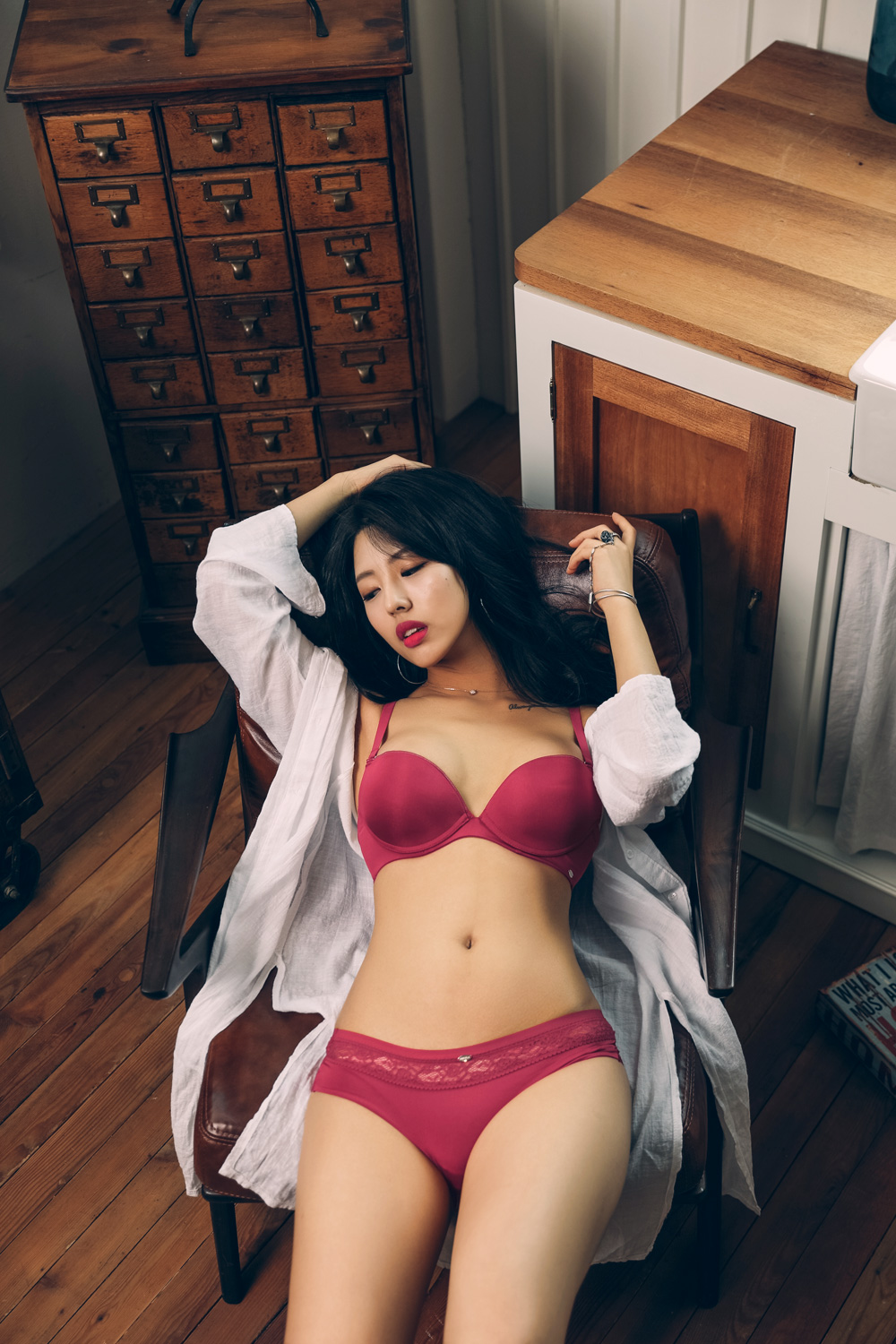 Jung Yuna - Lingerie Set - 10.09.2017