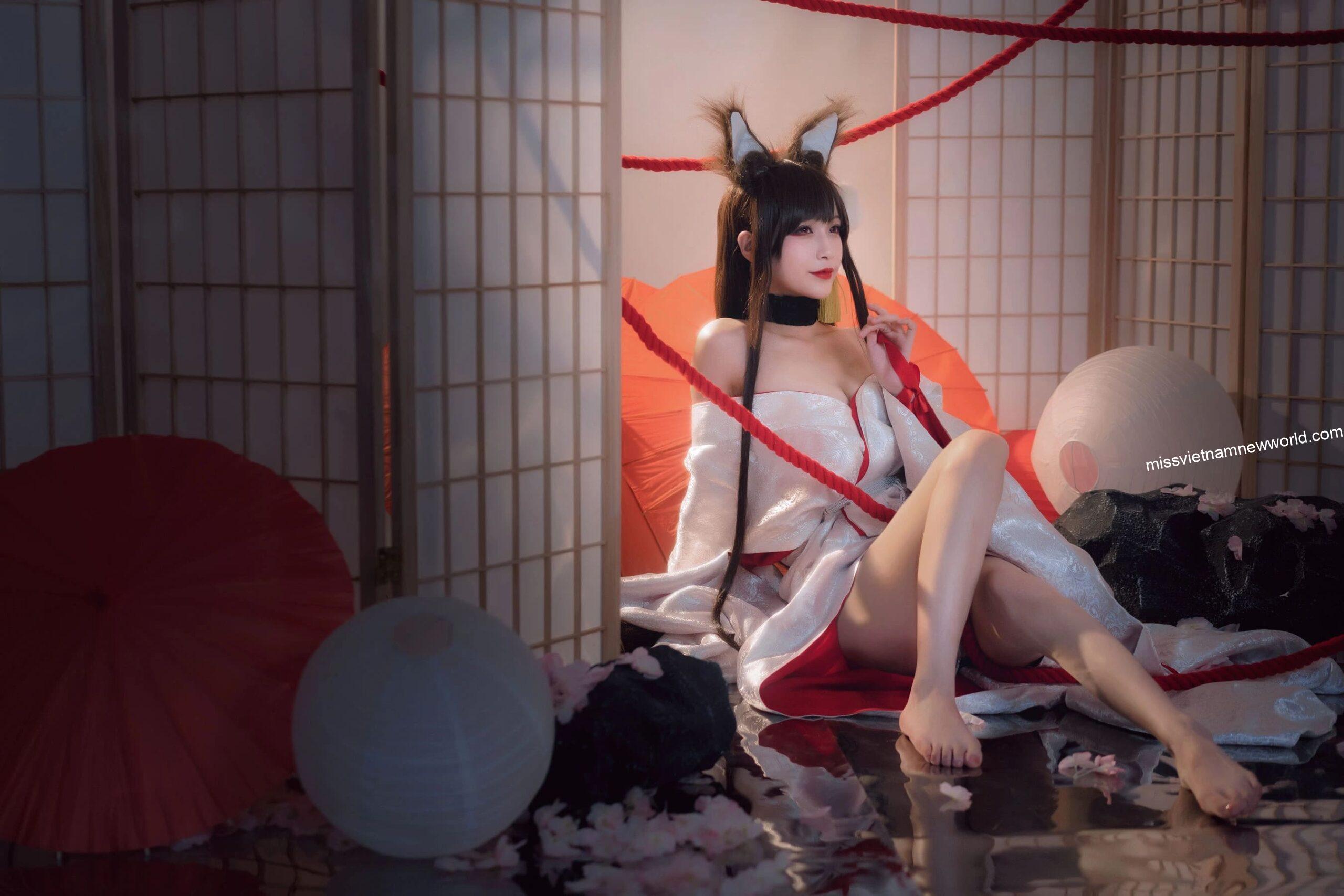 Cosplay-Akagi-Azur-Lane-Coser-Teppanyaki-Ghost-Dance-w-16