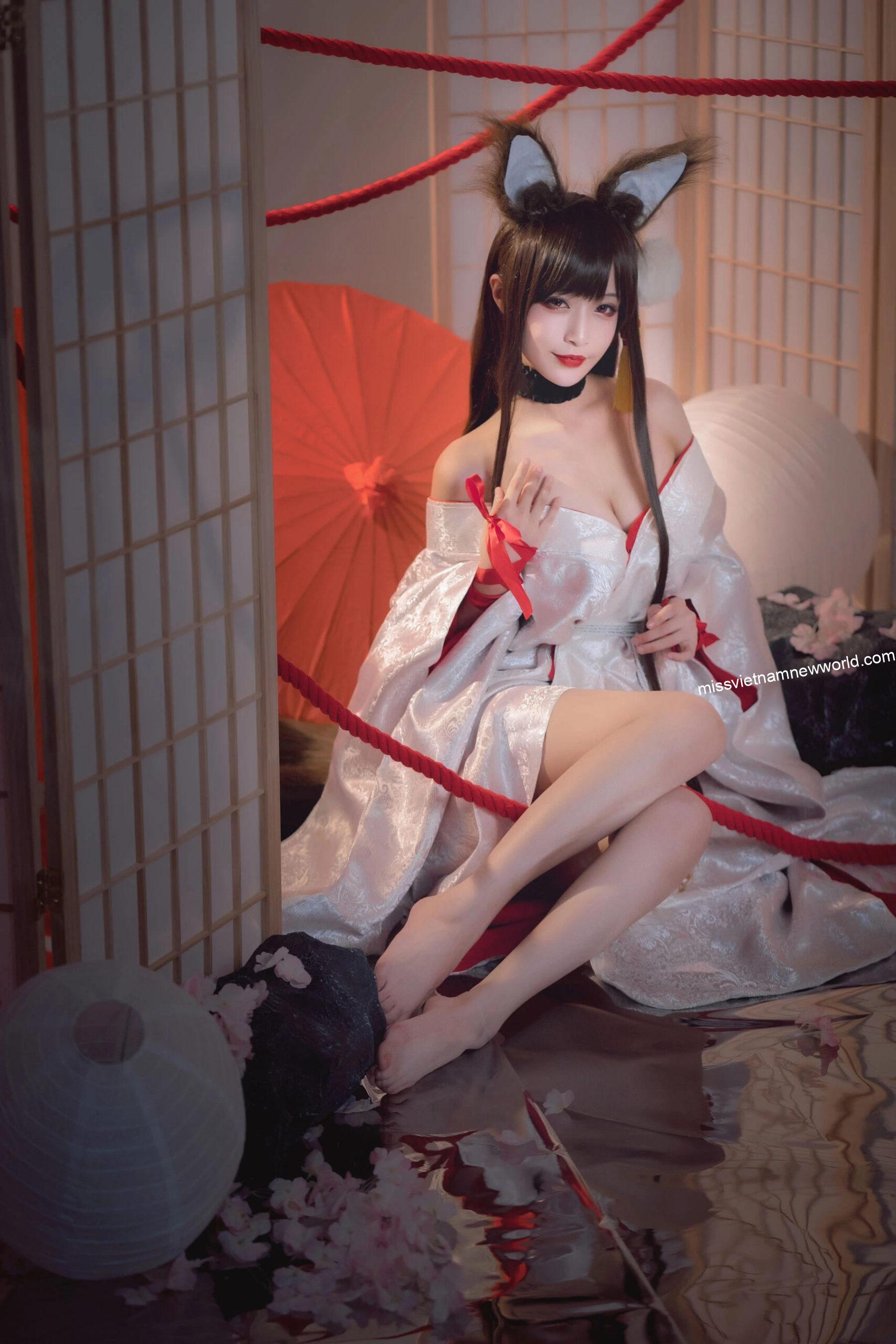 Cosplay-Akagi-Azur-Lane-Coser-Teppanyaki-Ghost-Dance-w-4