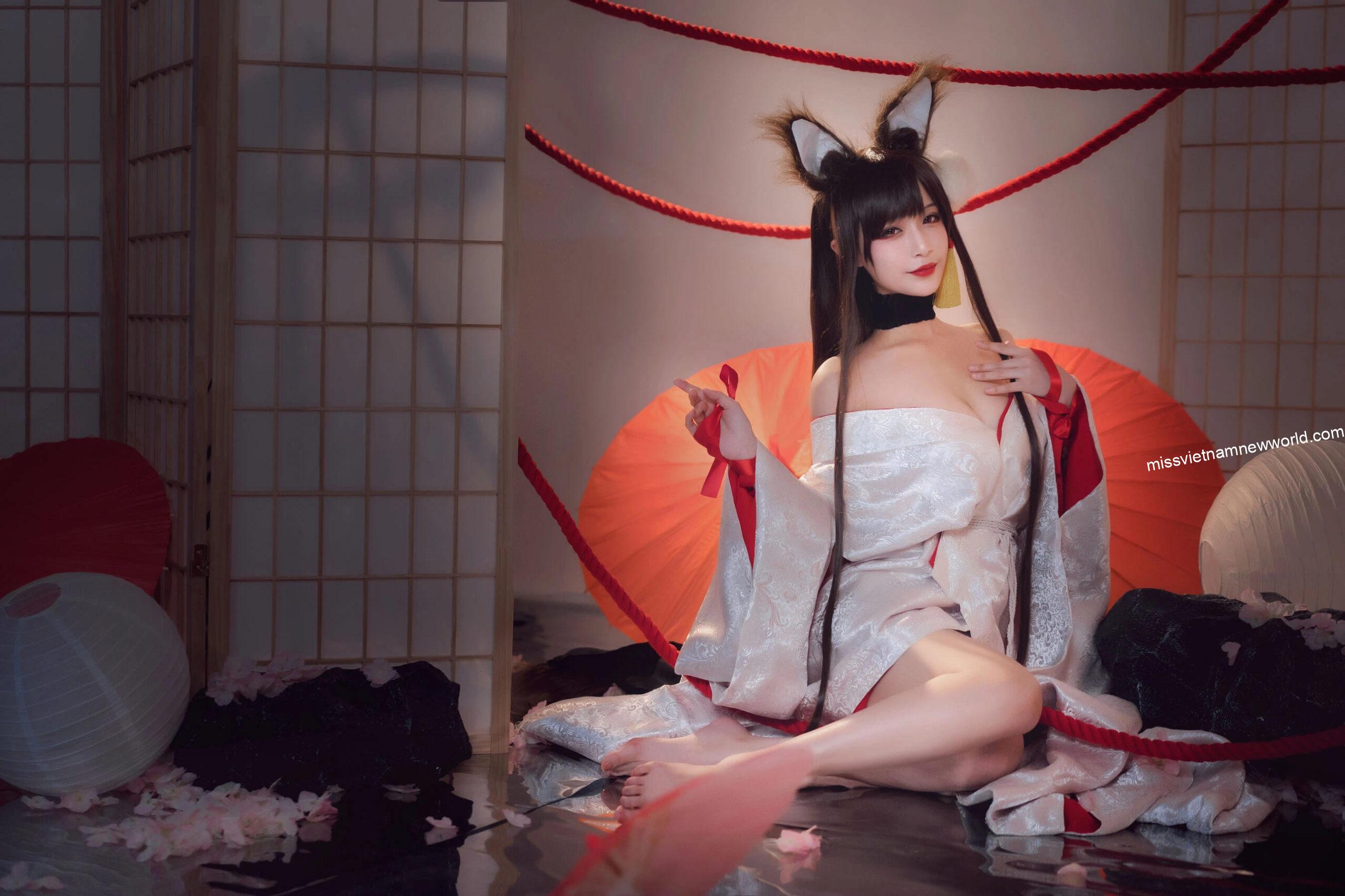 Cosplay-Akagi-Azur-Lane-Coser-Teppanyaki-Ghost-Dance-w-8