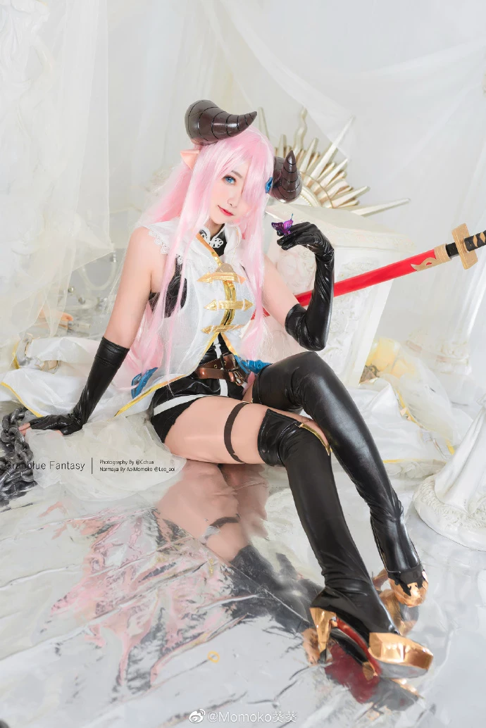 Momoko-Kwai-Kwai-hot-cosplay-narmaya (11)