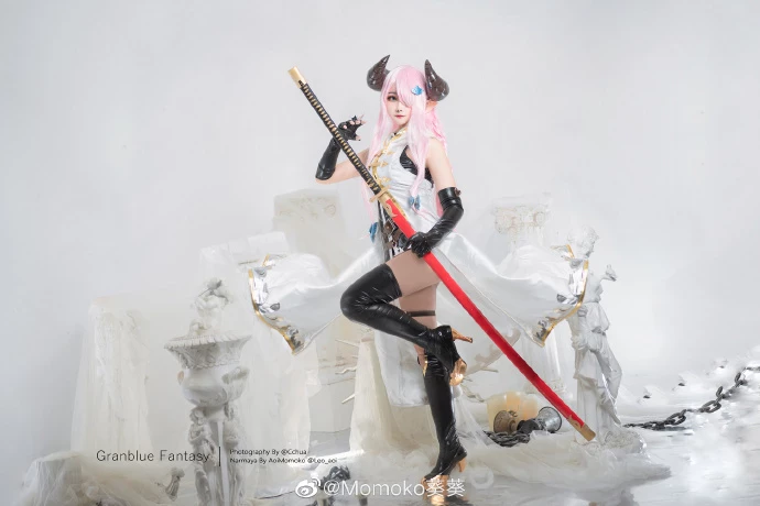 Momoko-Kwai-Kwai-hot-cosplay-narmaya (2)