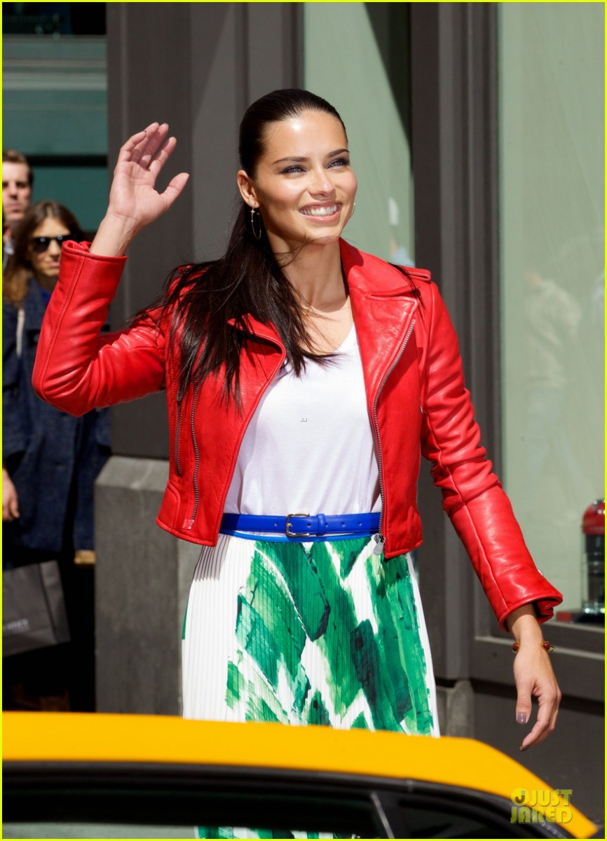 Adriana Lima: pic #697693