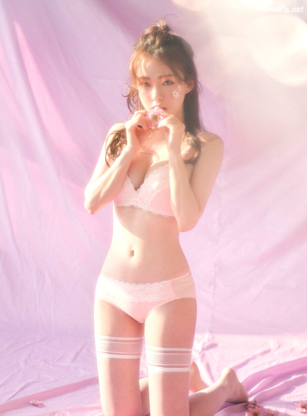 Korean fashion - Haneul model - Sexy Lingerie Set May 2018 - Truepic.Net