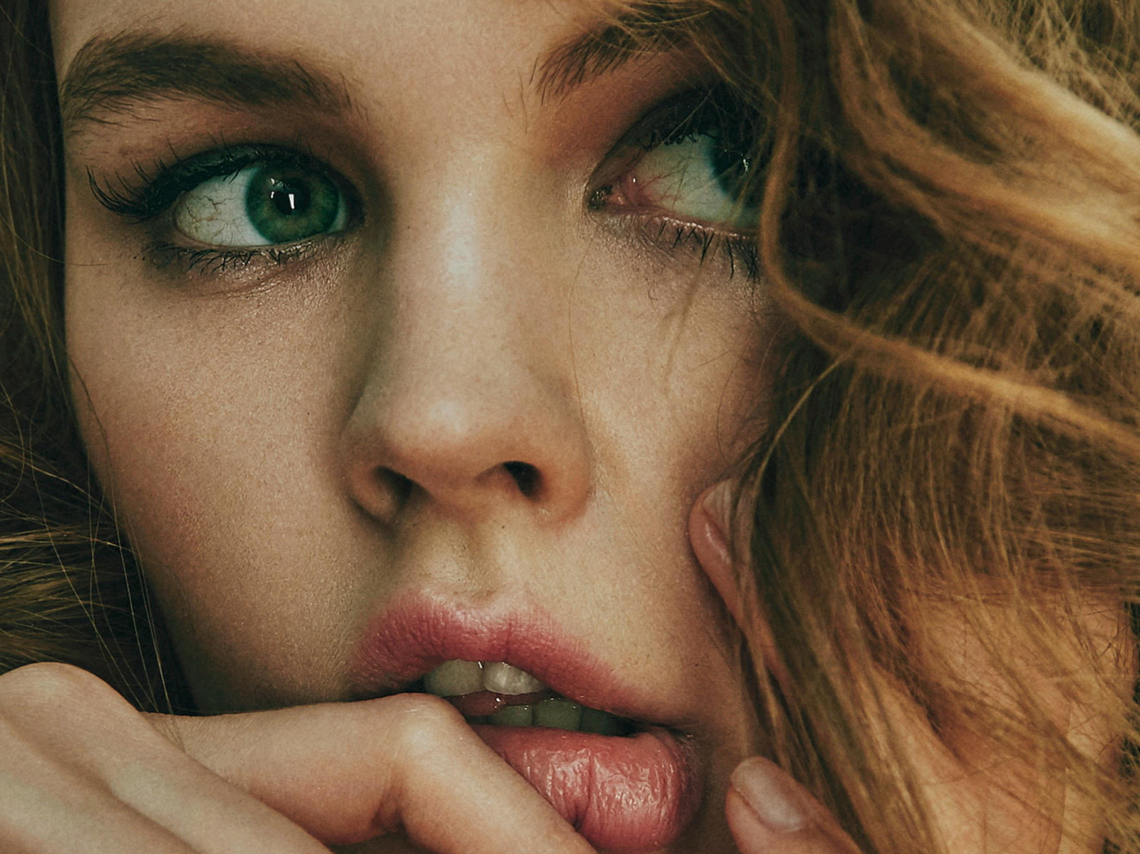 Anastasia Scheglova, face, eyes, green eyes, fingers, women, model