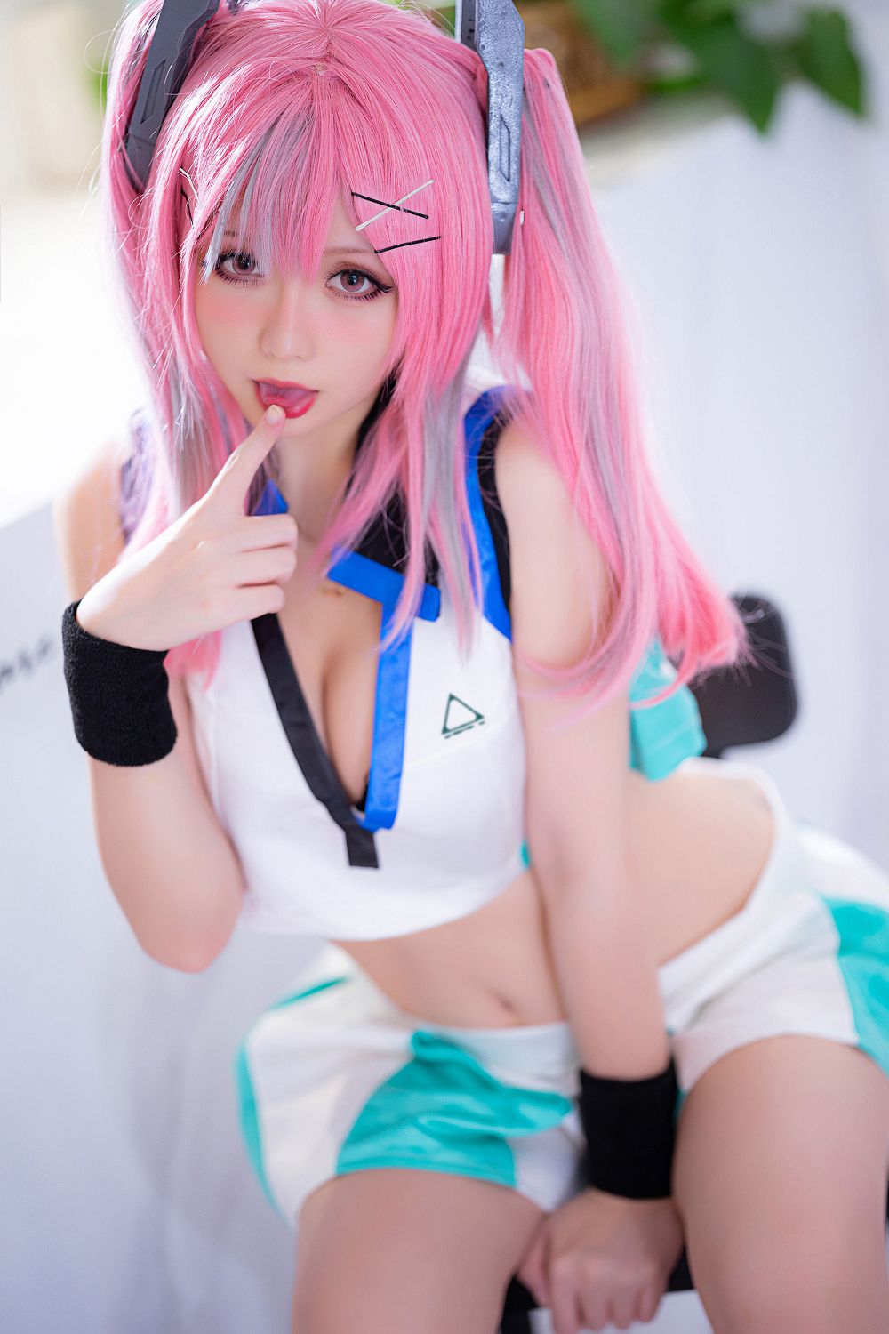 anh-gai-xinh-cosplay-khoe-co-the-tuyet-voi (19)