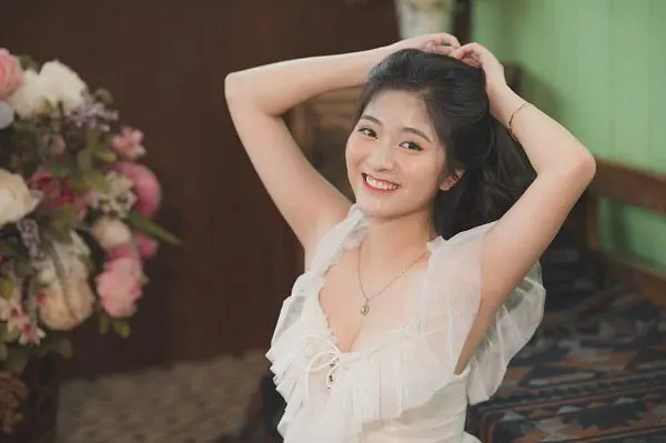 Ảnh gái xinh mặc áo trễ vai sexy gợi cảm