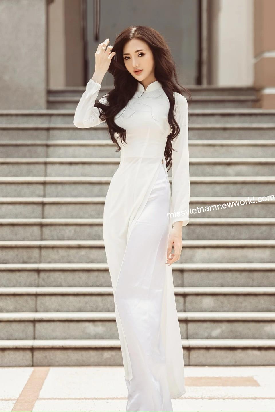 anh-nguyen-quynh-nhu-mac-ao-dai-khoe-ve-dep-diu-dang