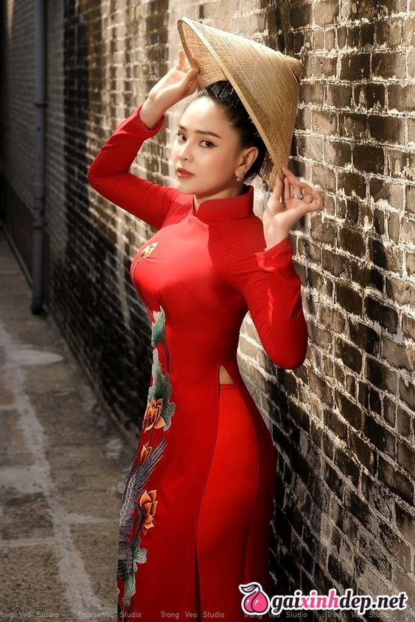 Áo Dài Đỏ Quần Đỏ