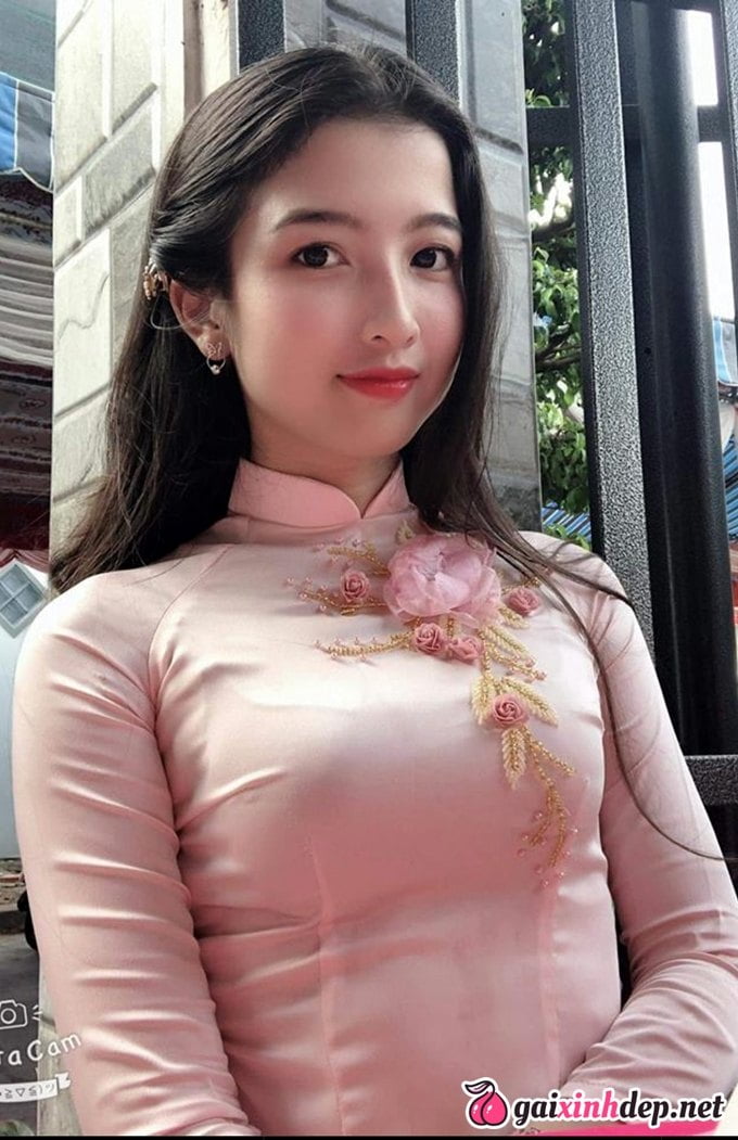 hot girl mặc áo dài đẹp