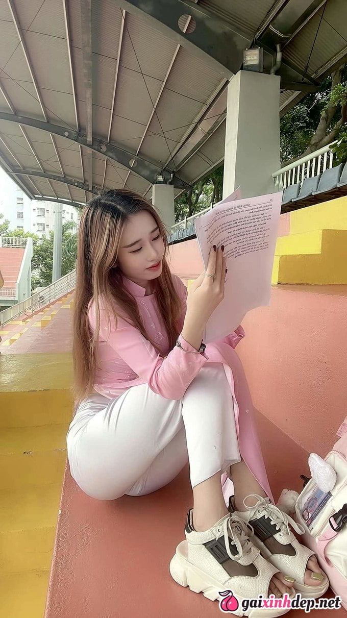 Áo Dài Hồng Tôn Đức Thắng