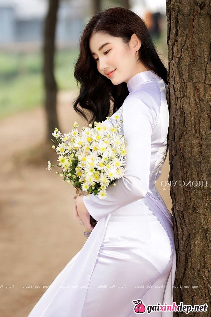 áo dài trắng sexy