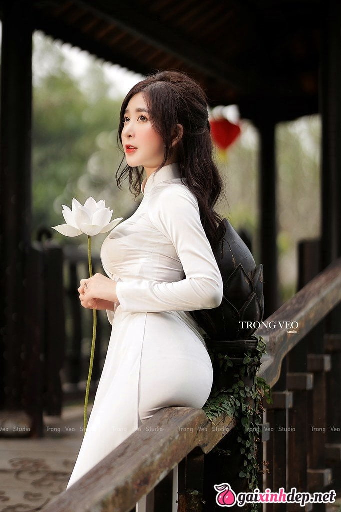 Áo Dài Satin Mỏng Sexy