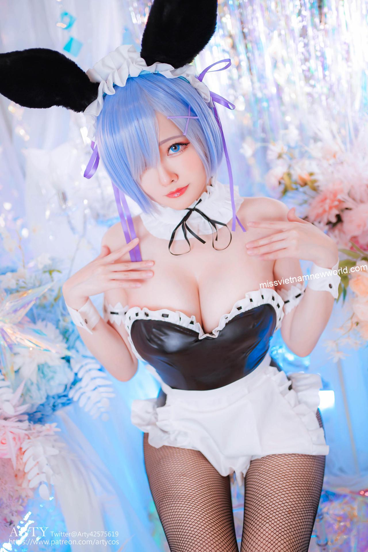 arty-huang-rem-bunny-suit-ver (3)